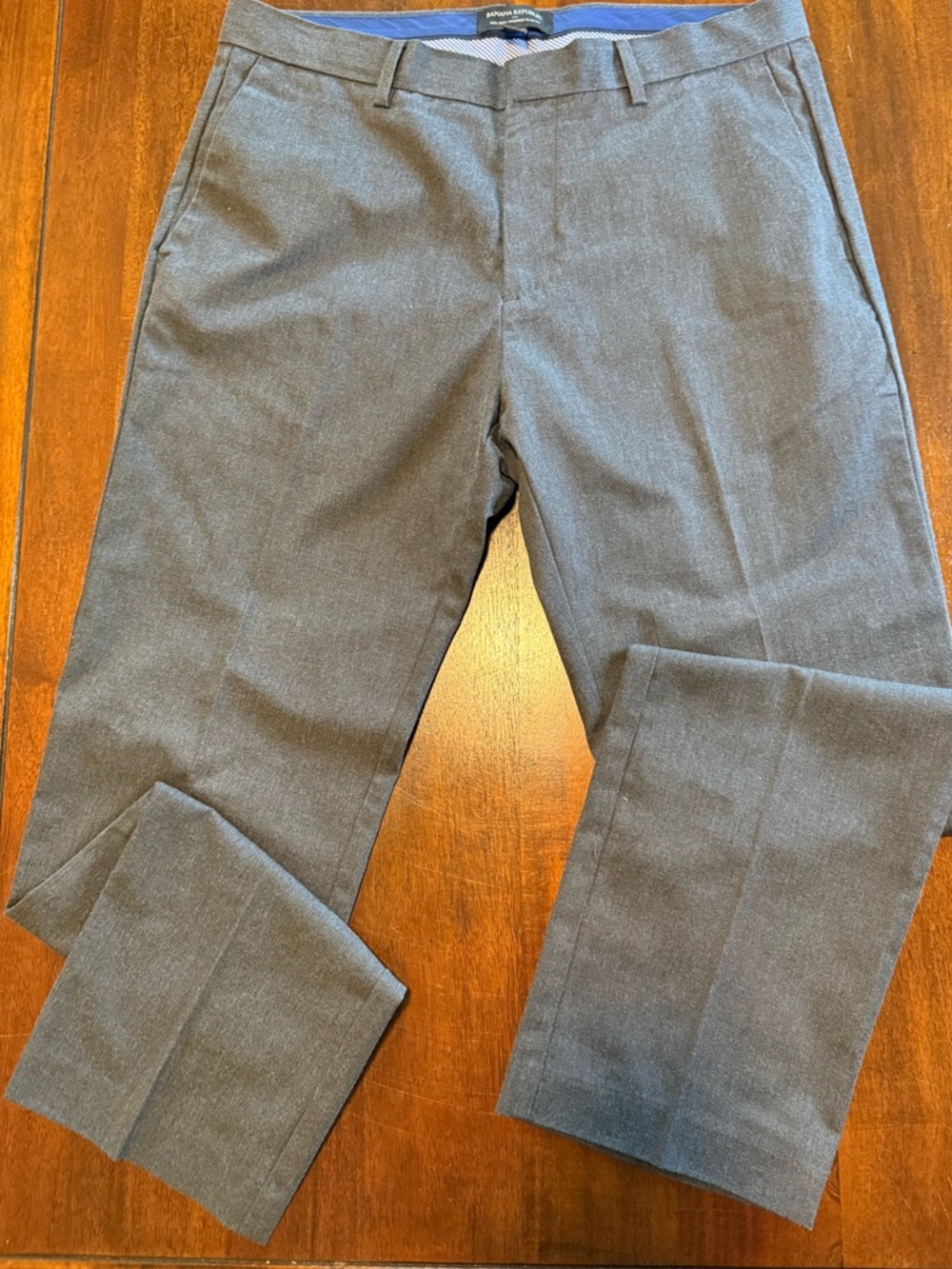 Banana Republic‎ Men’s Gray Tailored Slim Fit Dress Pants. 33x32